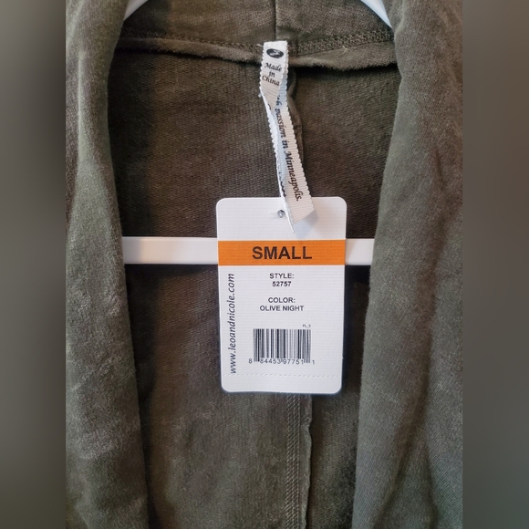 Jacket - Picture 3 of 4